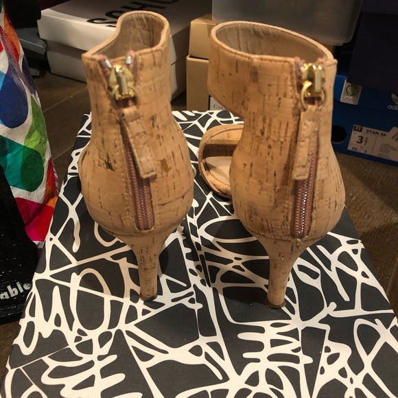 Diane von Furstenberg size 5 Kinder sandals - Picture 3 of 6